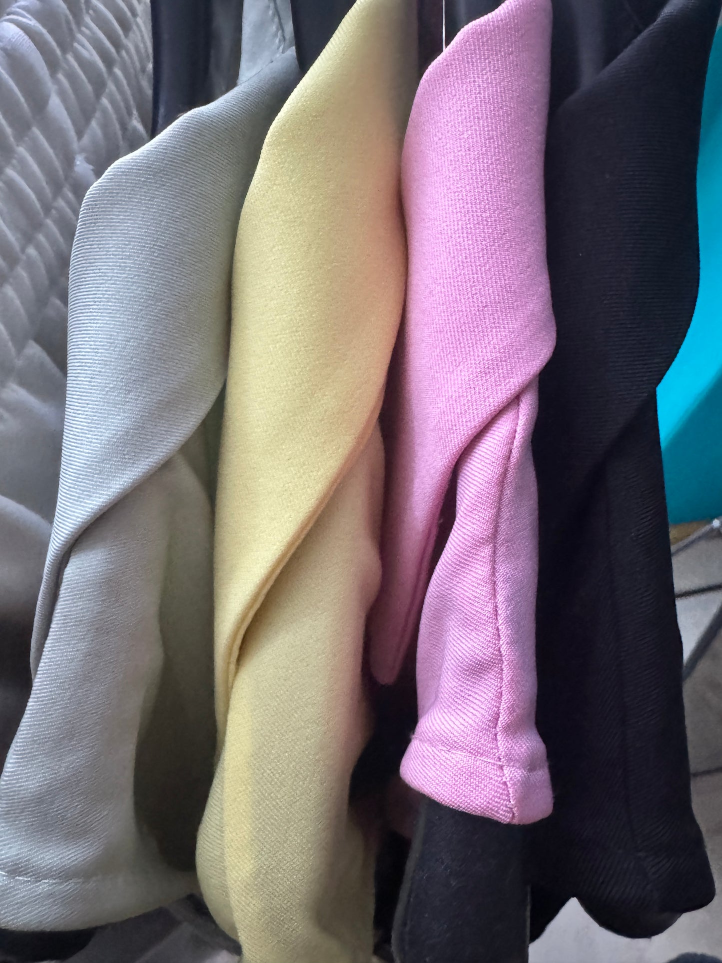 Ärmelloses Hemdblusenkleid mit Gürtel