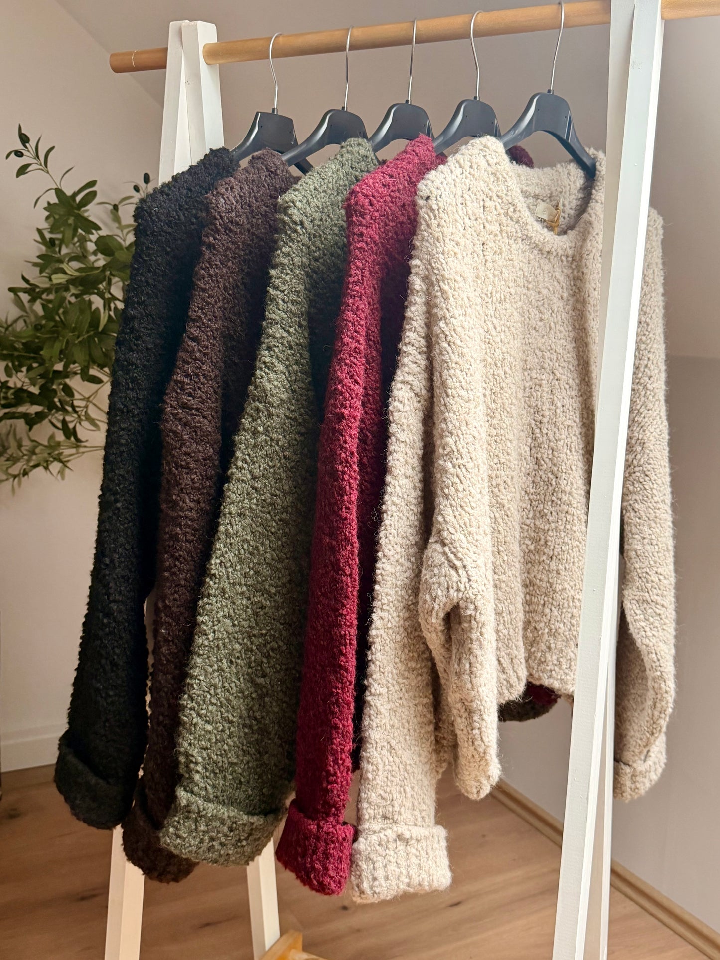 Kuscheliger Teddy-Pullover mit Rundhals – in fünf Farben