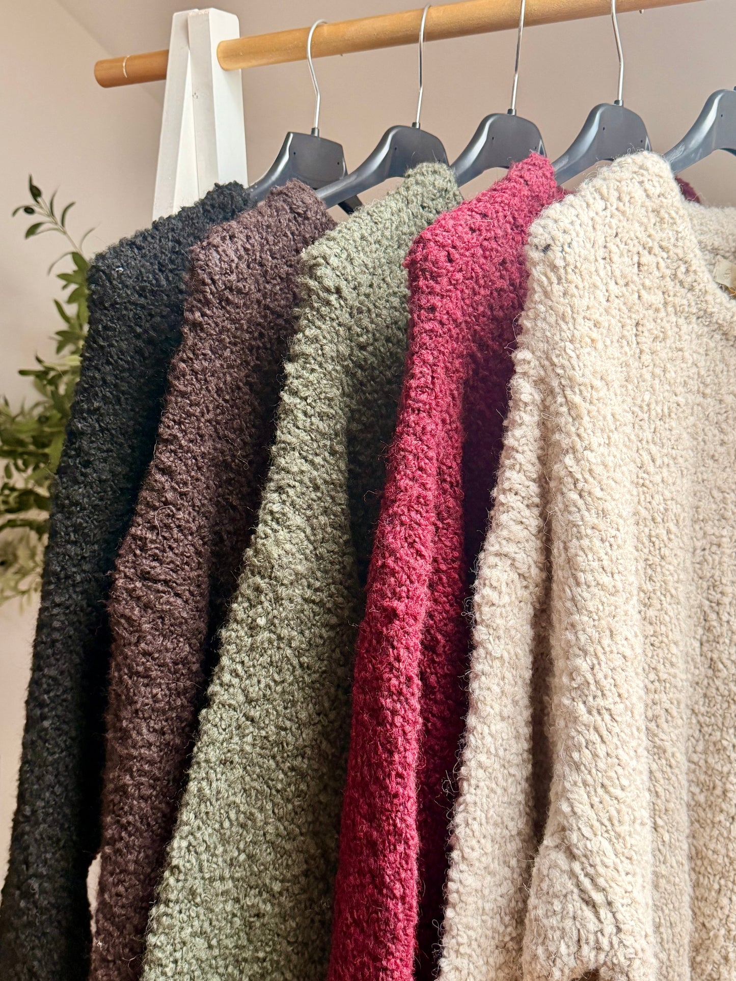 Kuscheliger Teddy-Pullover mit Rundhals – in fünf Farben