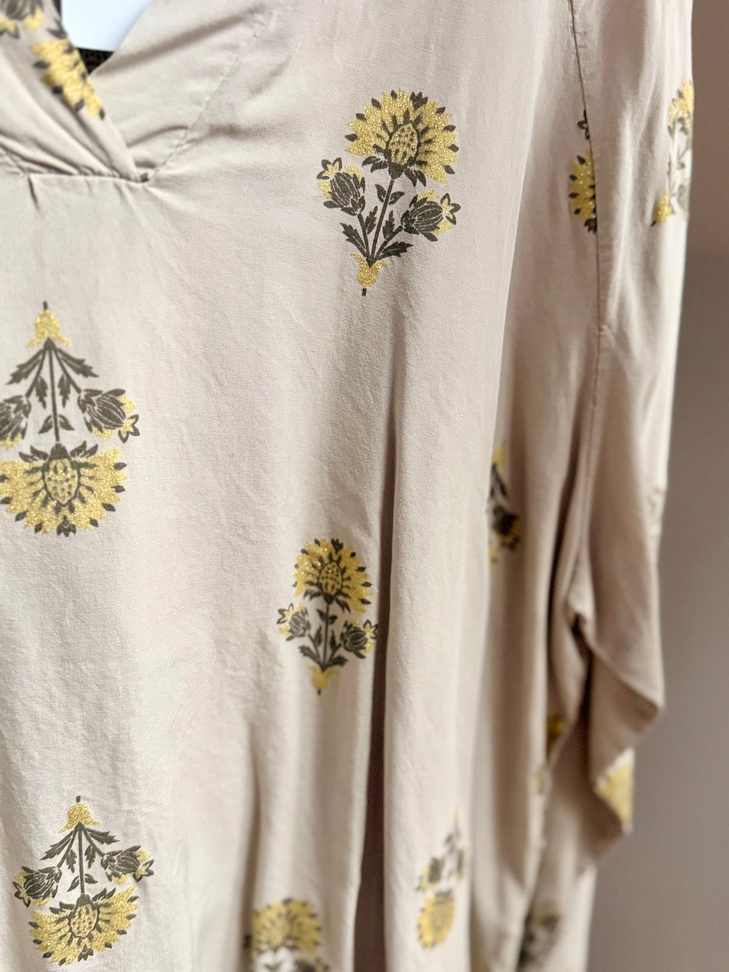 Leichte Viskose-Bluse mit floralem Print