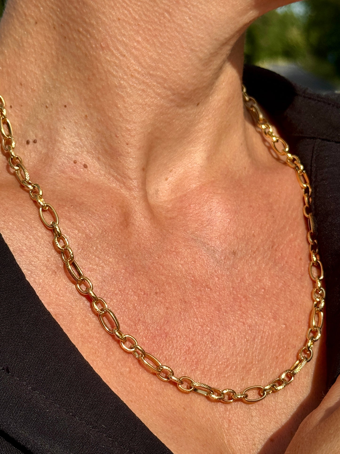 Fashion Show Kette – Strukturierte Gliederkette, 18K Vergoldet