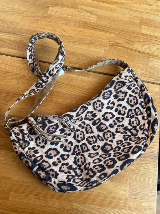 Leo Crossbody Bag