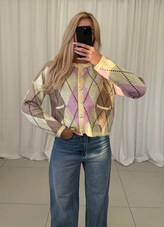 Pastell Strickcardigan Polly mit Perlenknöpfen | gelb  – Damen Kurzjacke