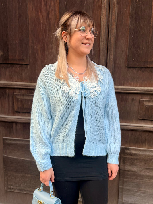 Leichter Cardigan mit Spitze – Damen Strickjacke One Size (S–L) Blau