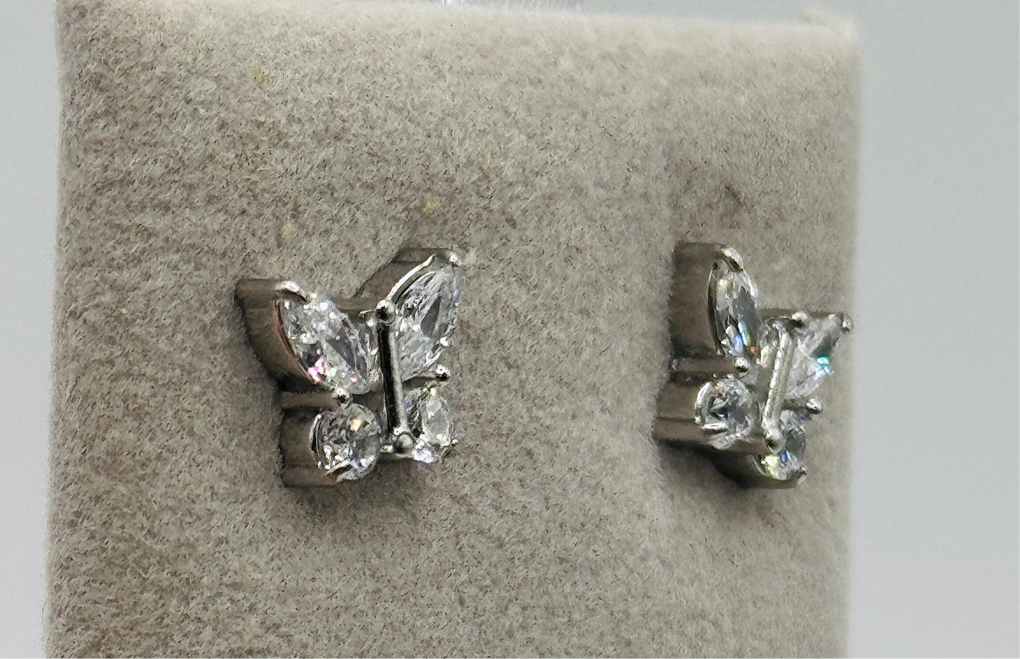 Shine Butterfly Ohrstecker | 18K vergoldet