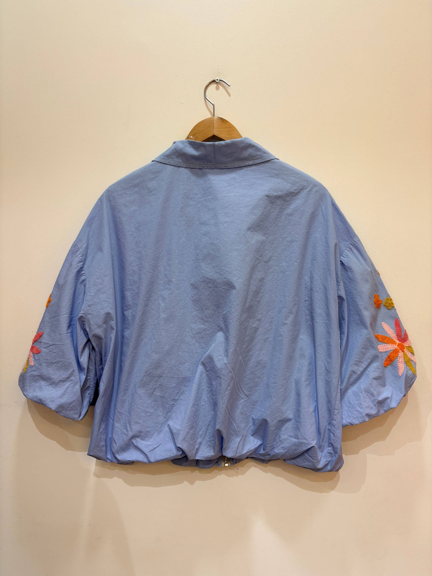 Overshirtjacke mit bestickten Ärmeln PV2648