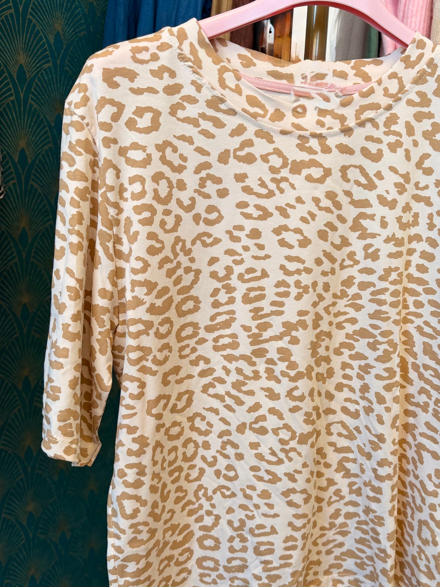 Leo Shirt Damen – Neon & Beige | Made in Italy | Oversize T-Shirt mit Animal Print