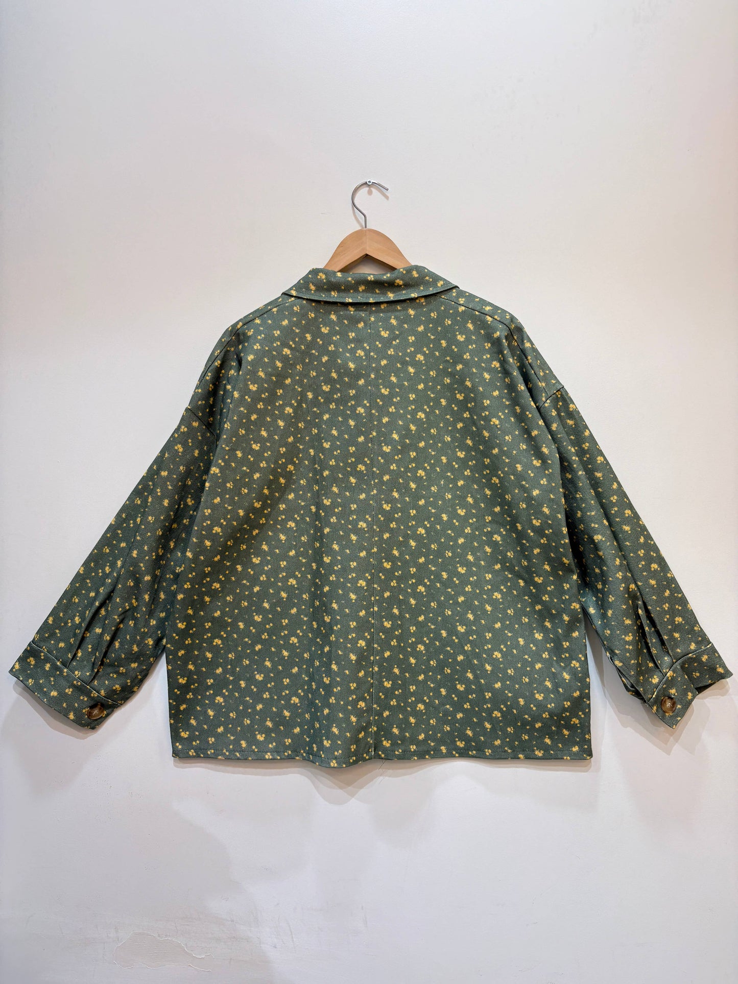 Große Größen Denimjacke mit Blumenprint PV2630GT