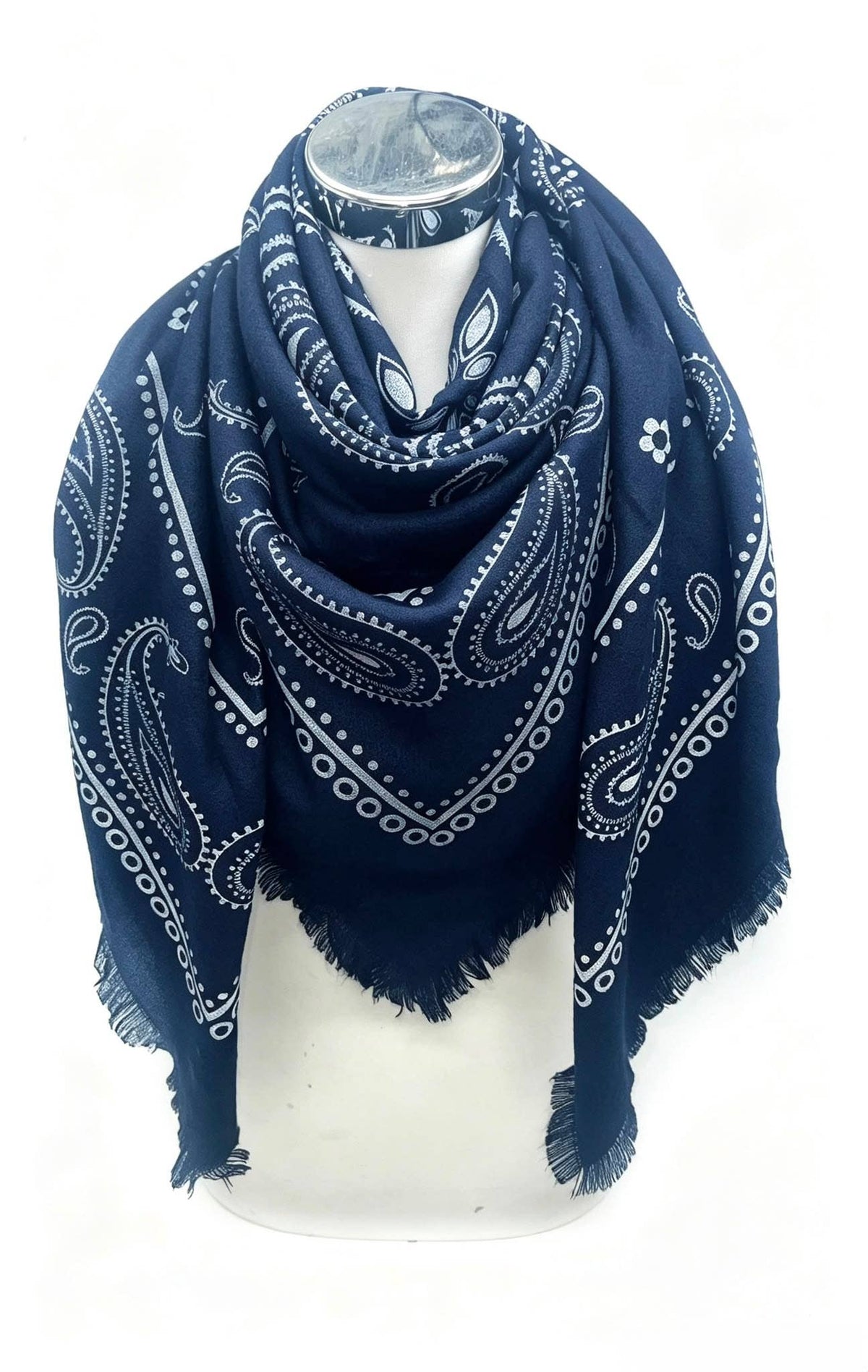 K2 quadratischer Wollschal mit Paisley‑Muster