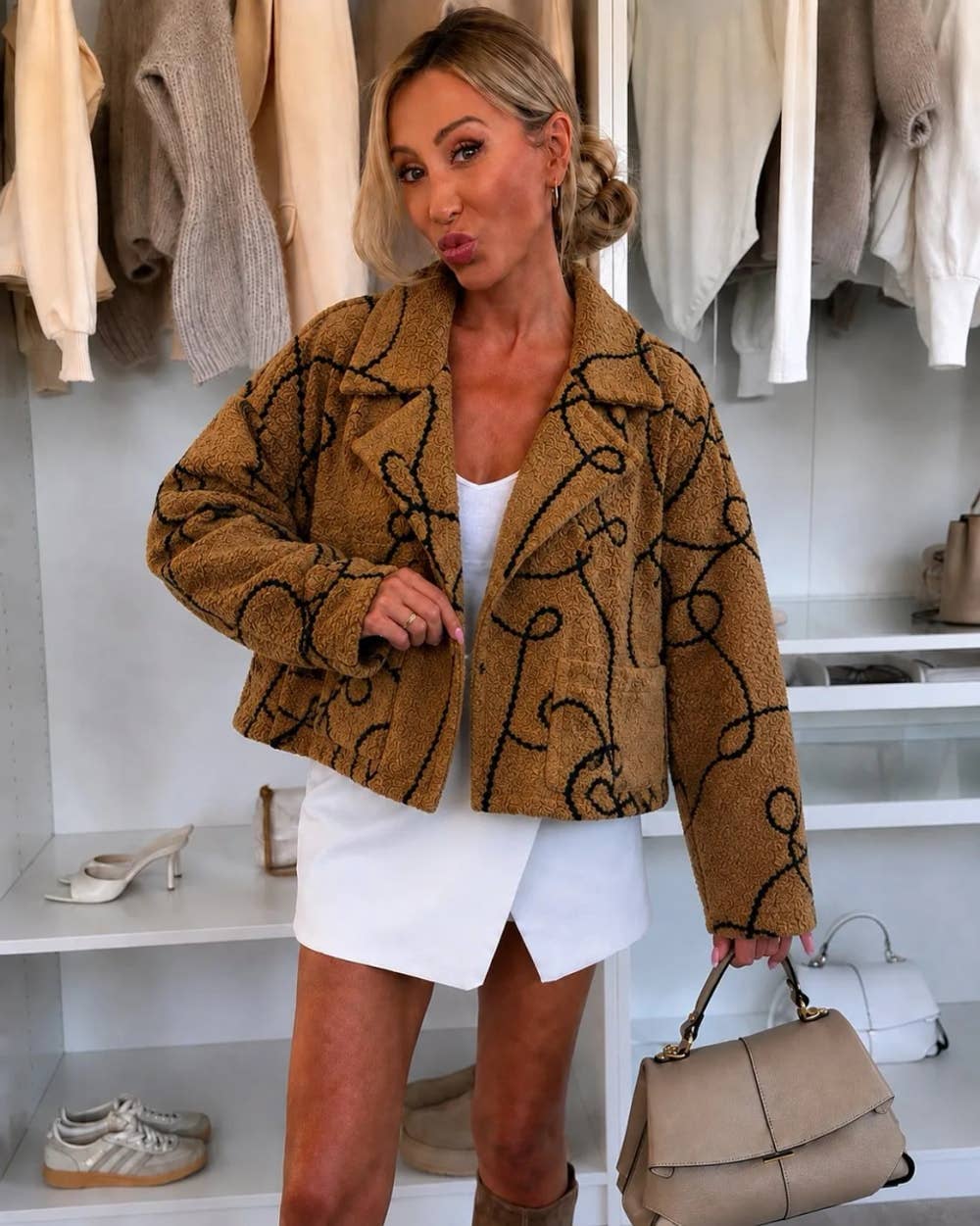 Teddyjacke mit grafischem Muster