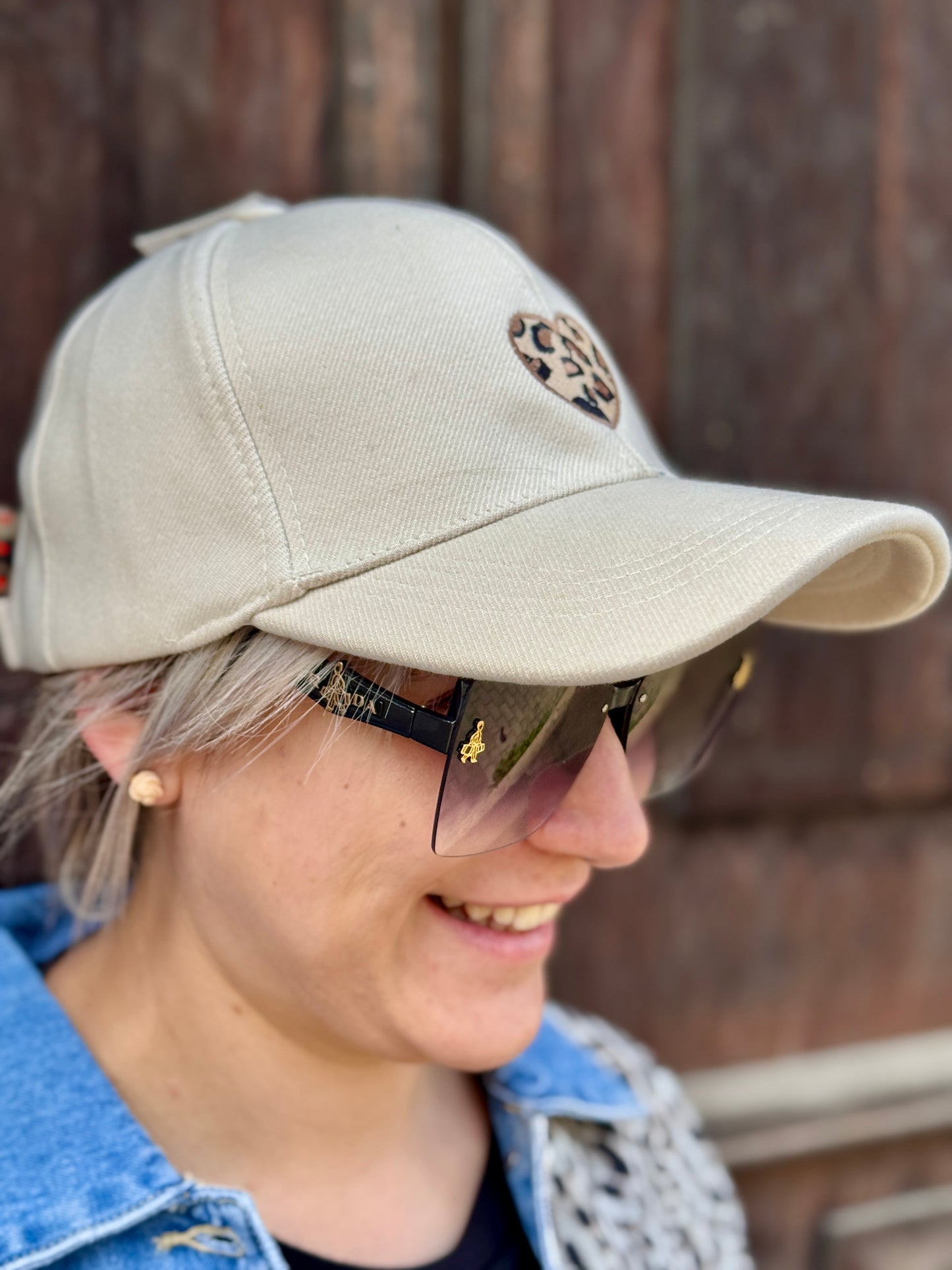 Cap mit Leopard Herz Detail