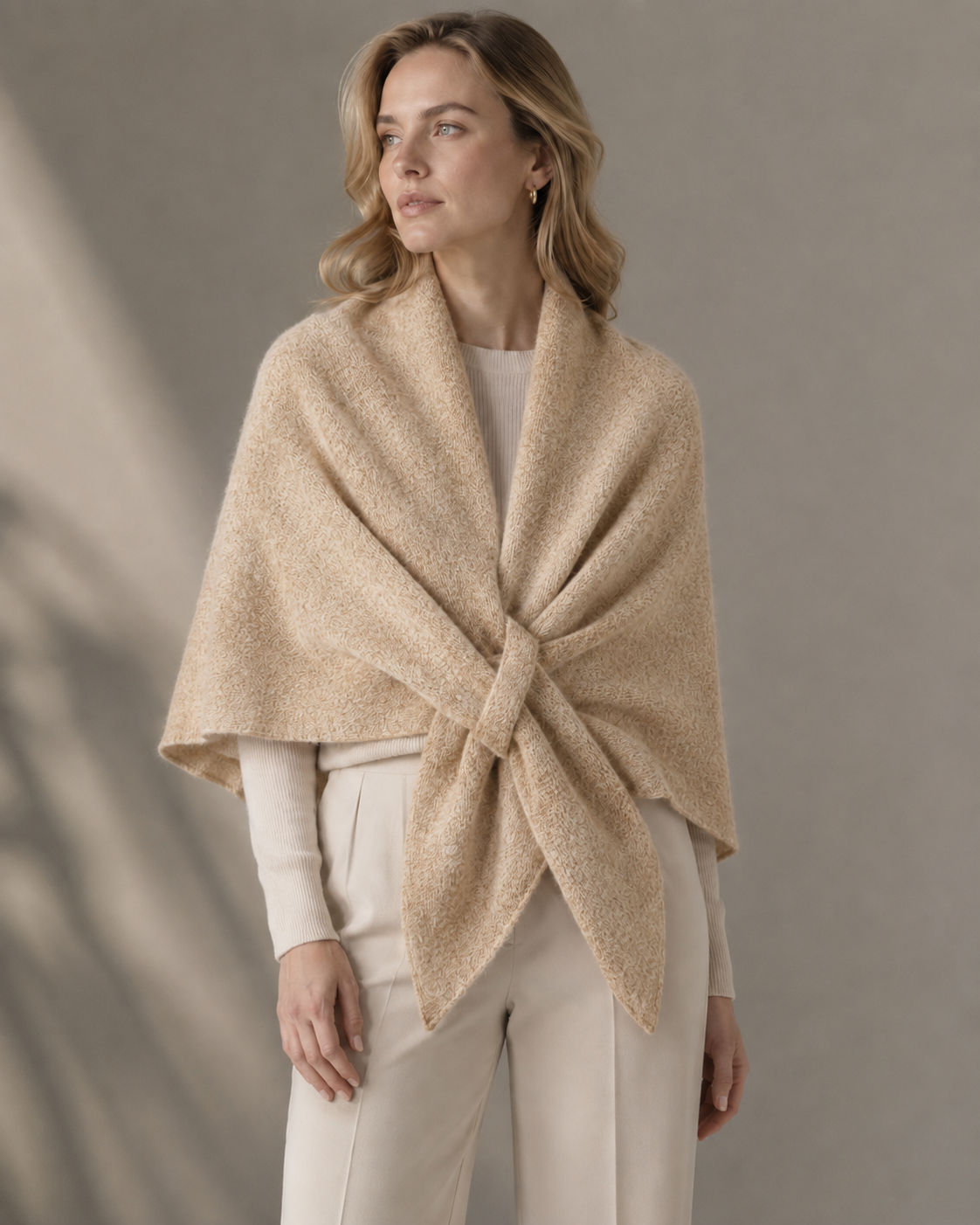 TR-7 dreieckiger Poncho-Schal mit Schlaufe 2-in-1