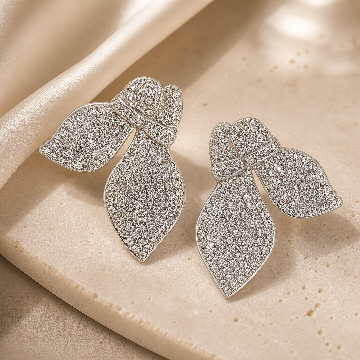 Crystal Leaf Oversize Earrings – Silber