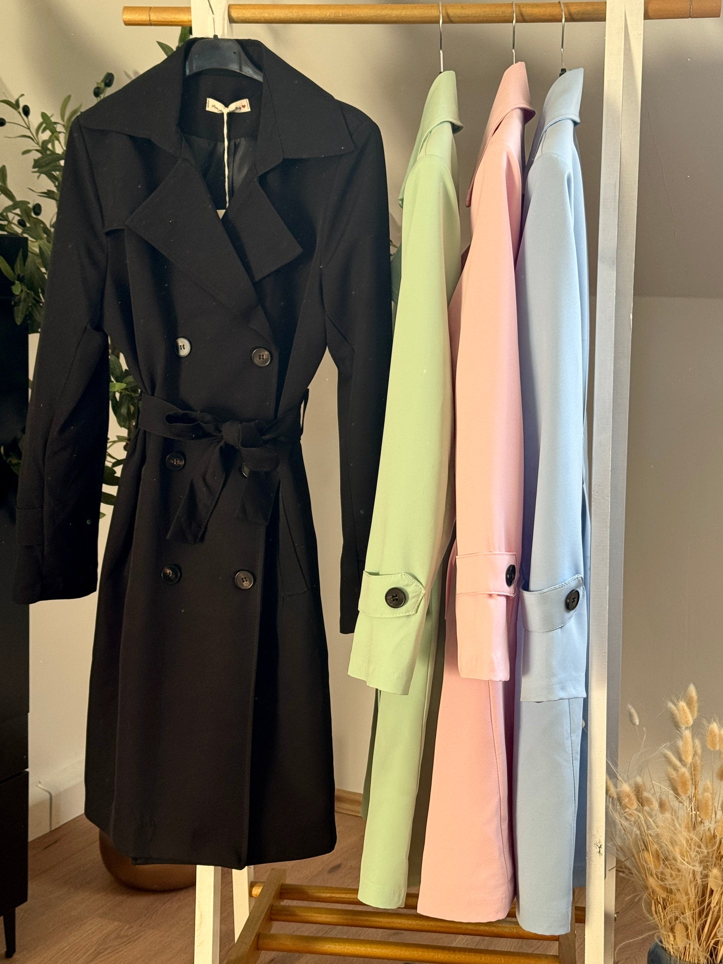 Eleganter Trenchcoat in – Dein Statement für Stil und Klasse!
