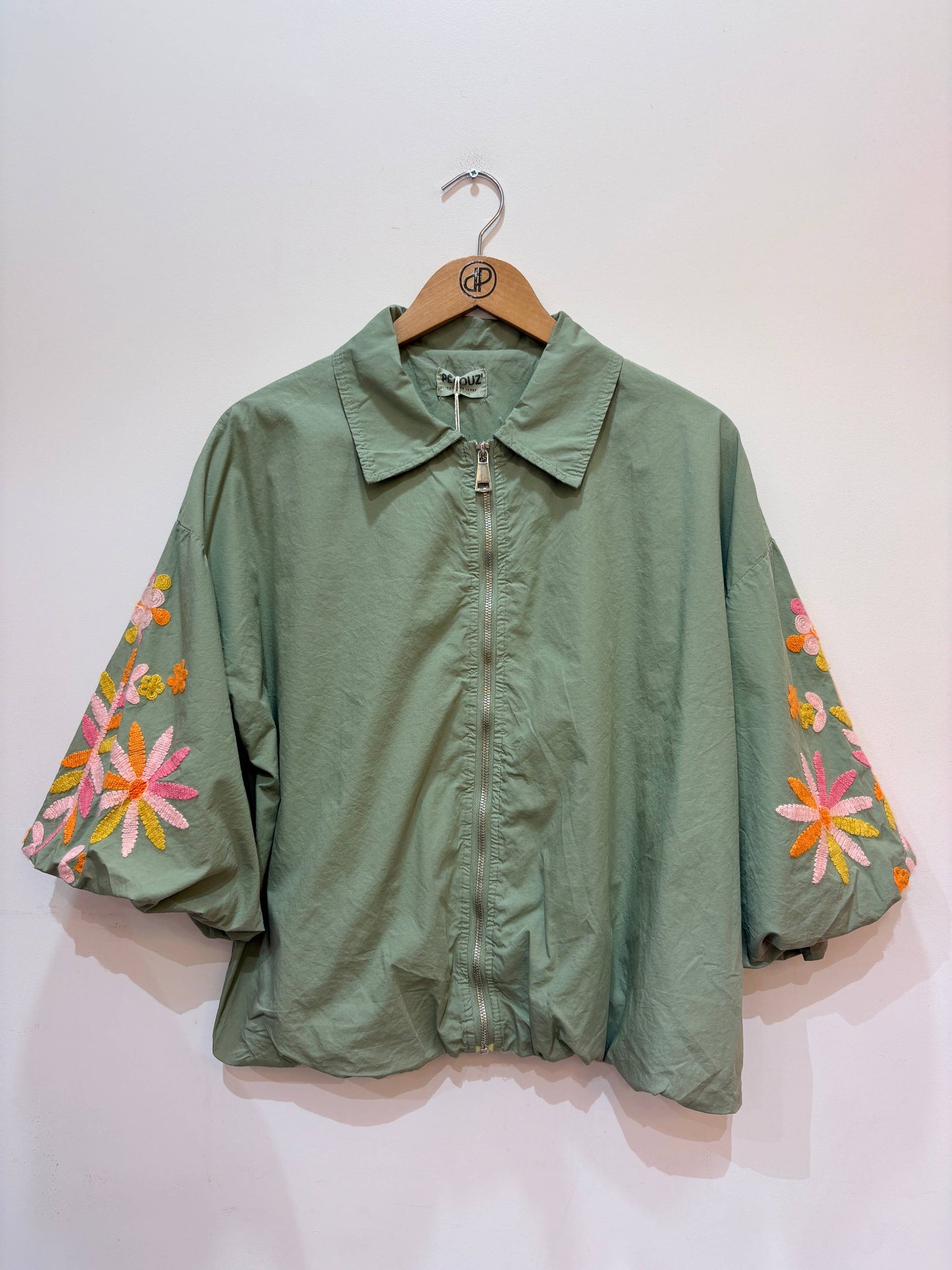 Overshirtjacke mit bestickten Ärmeln PV2648