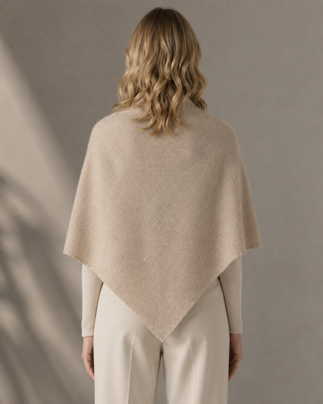 TR-7 dreieckiger Poncho-Schal mit Schlaufe 2-in-1