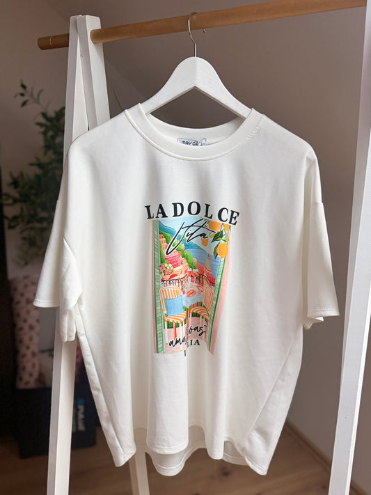 T-Shirt „La Dolce Vita“ – Oversized Print Shirt aus Viskosemix | Made in Italy