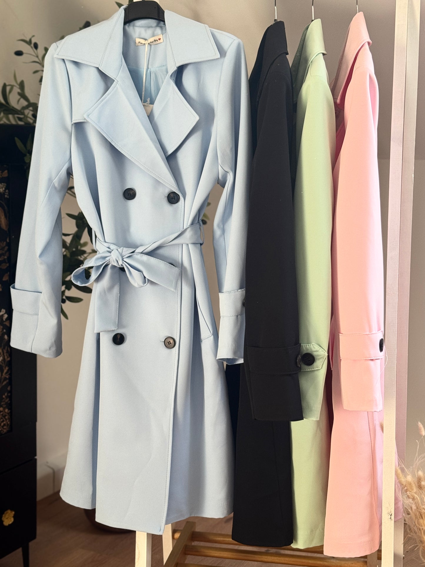 Eleganter Trenchcoat in – Dein Statement für Stil und Klasse!