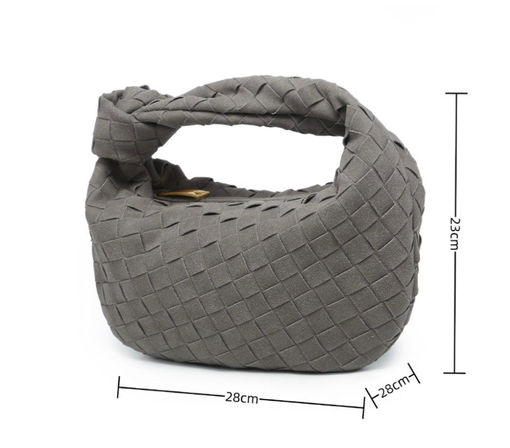 „Luxe Weave“ Wildlederhandtasche