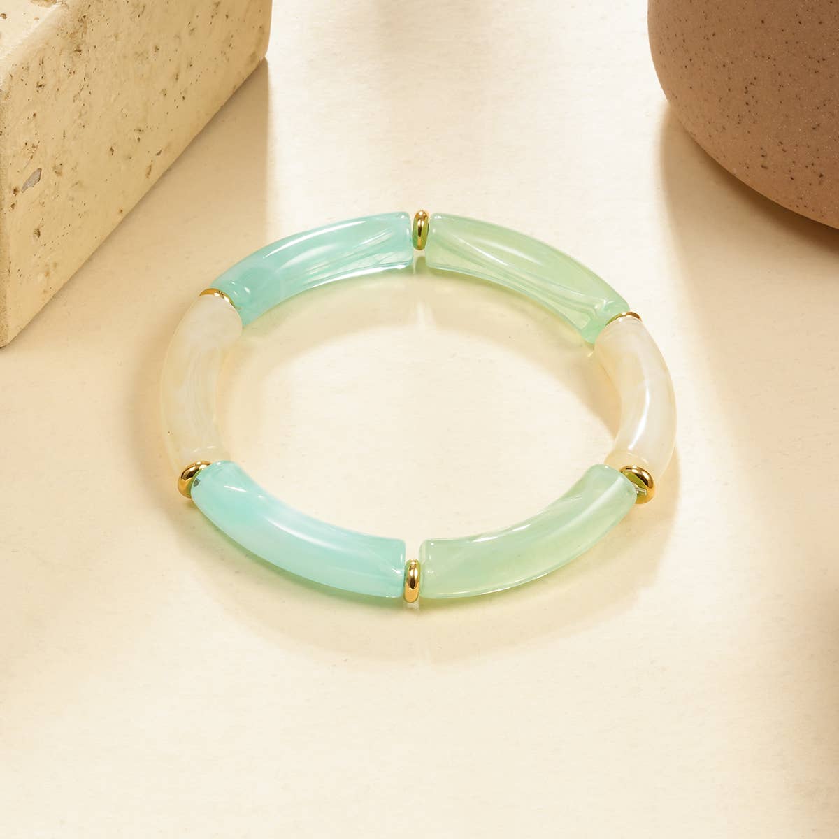 Elastisches Armband aus Harz in dreifarbiger blauer Ausführung
