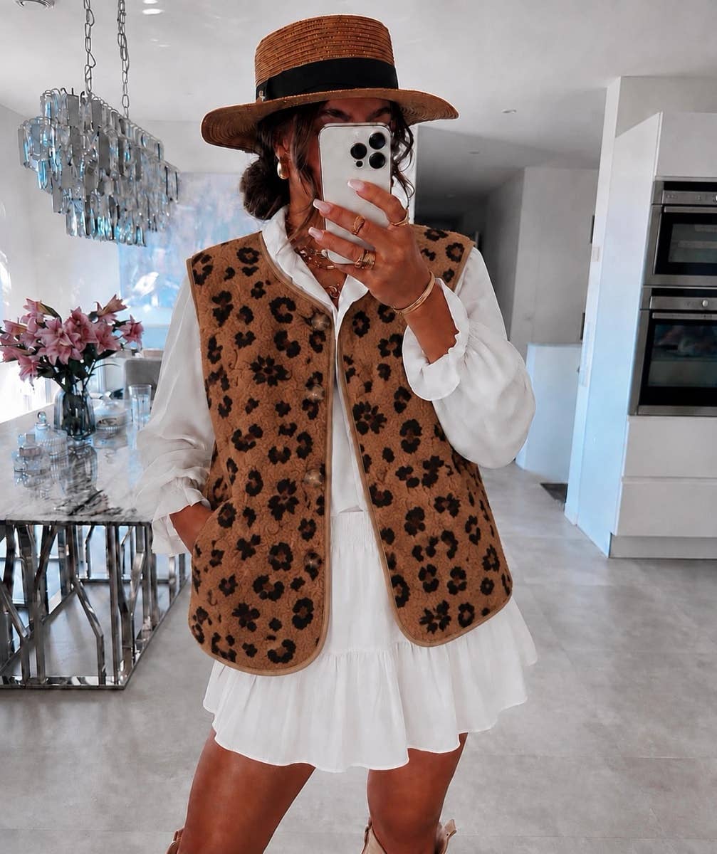 Teddyweste mit Taschen im Leopardenmuster