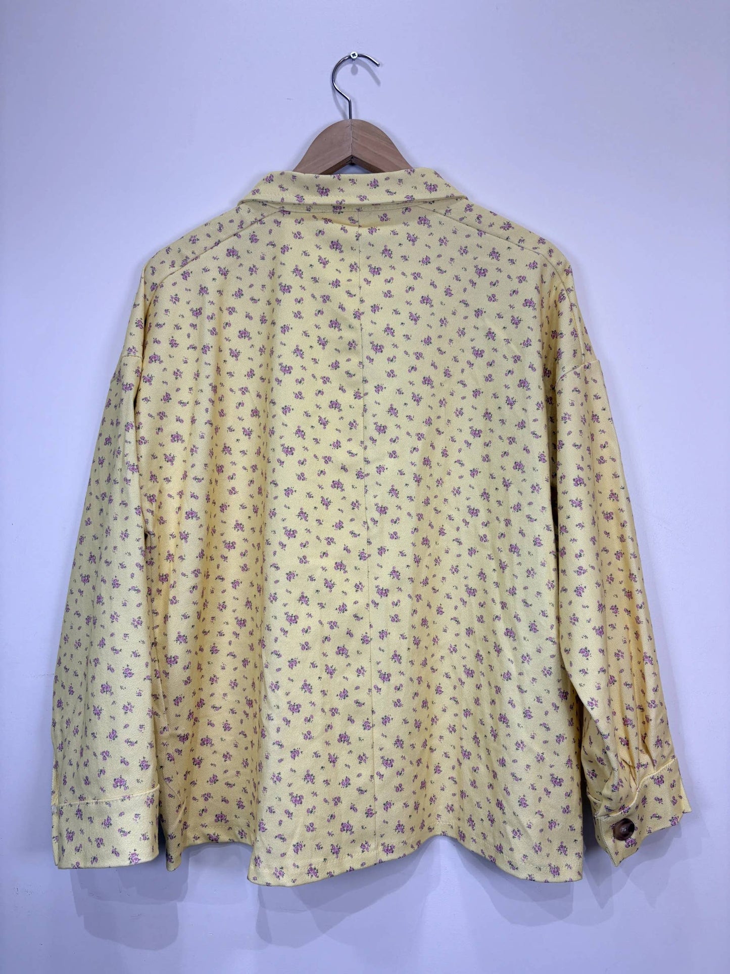 Große Größe Denimjacke mit Blumenmuster PV2630GT-1