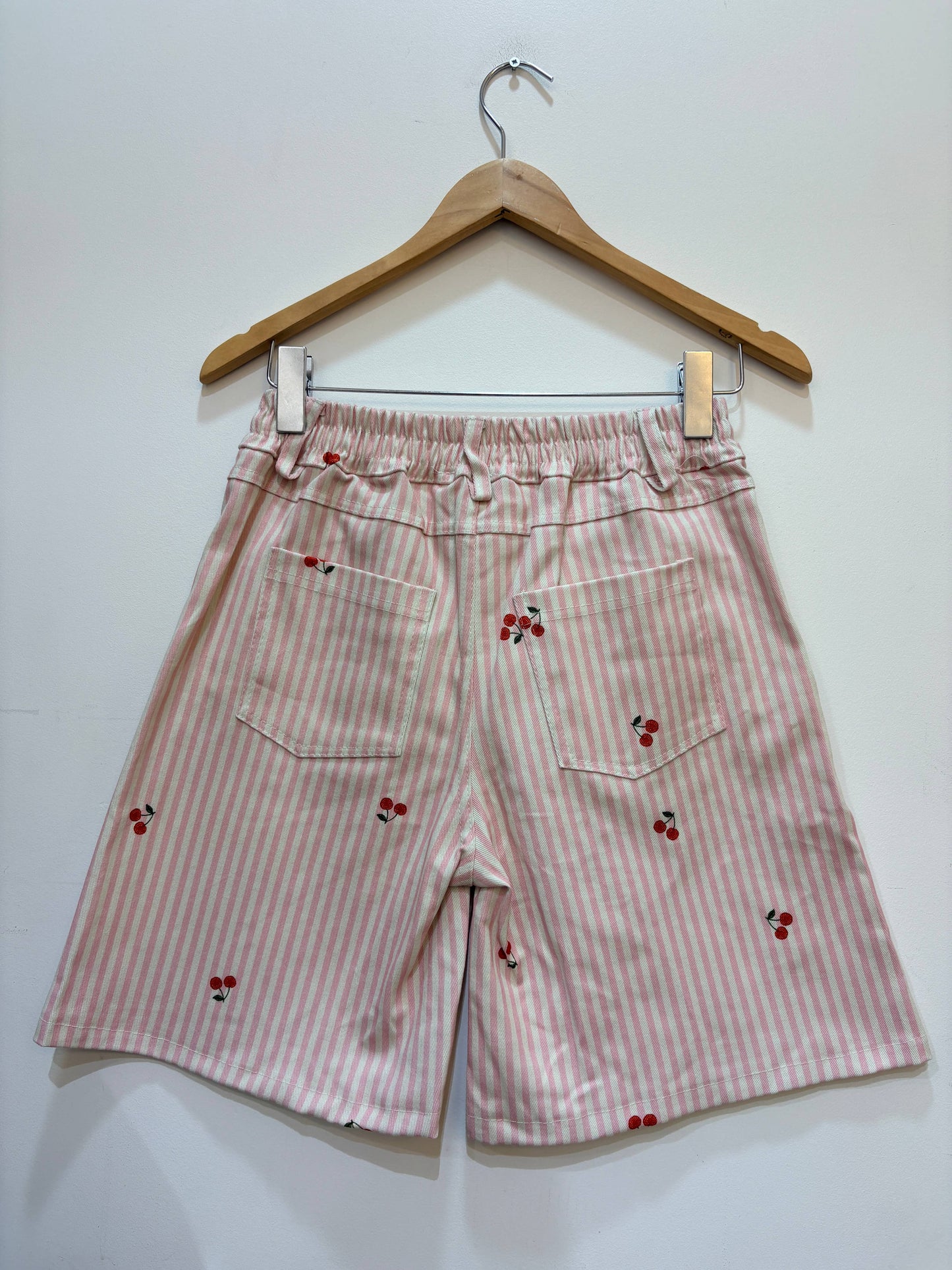 Baumwoll-Shorts, bedruckt mit Streifen und Kirschen PPN2648: Kaki / STANDARDGRÖSSE (36-42 / S-XL)