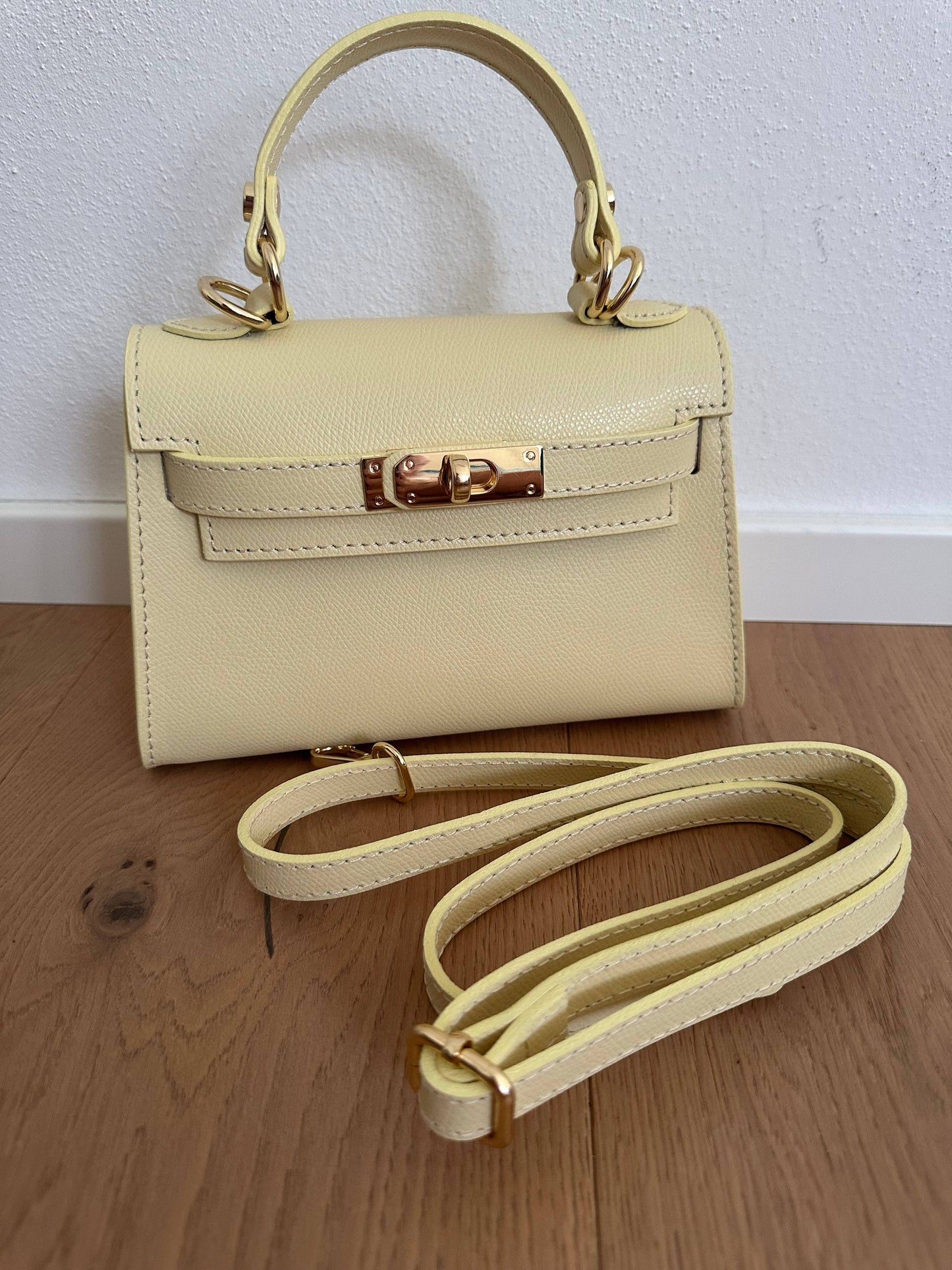 MINI K - Handtasche aus echtem Leder