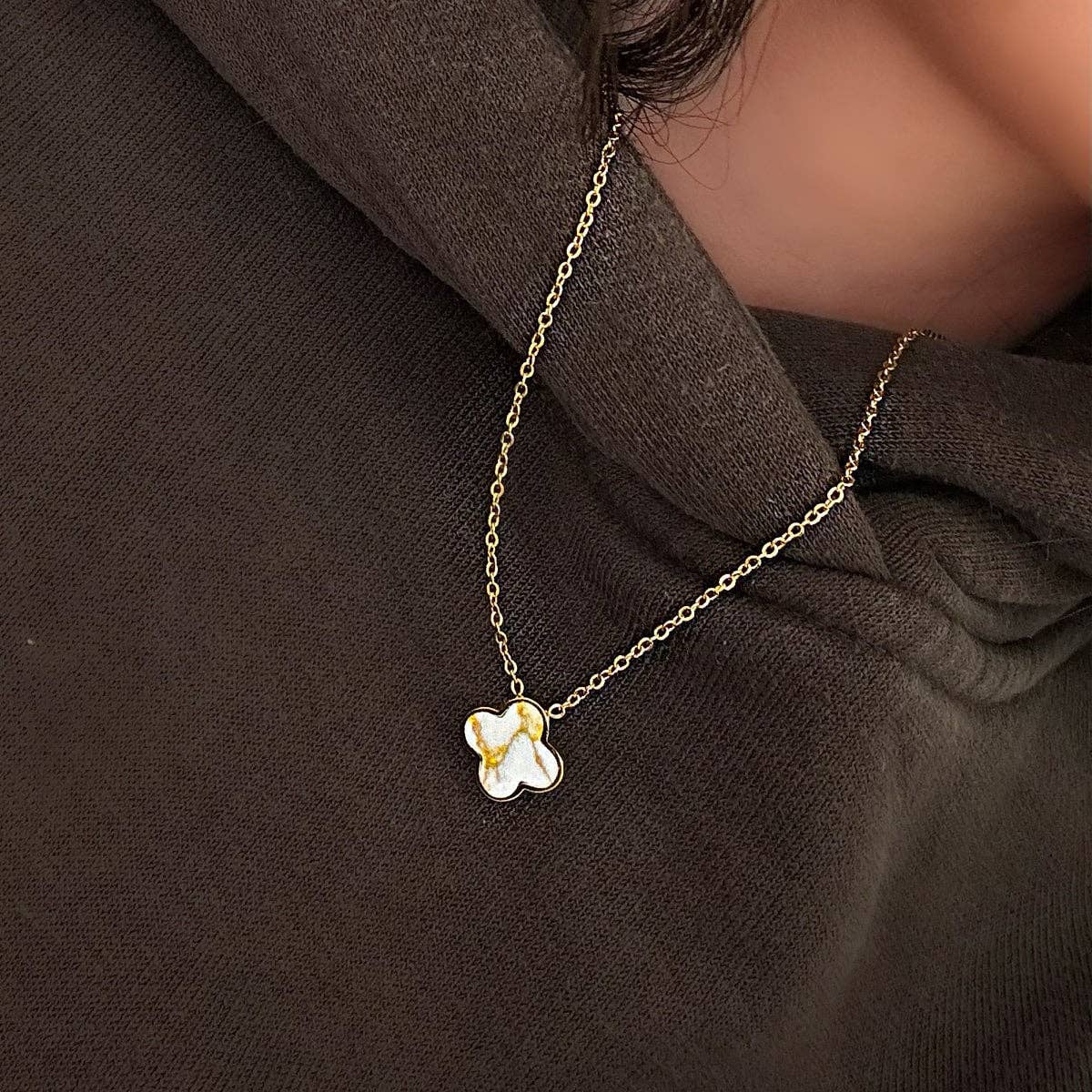 White-Gold Clover Kette | 18K vergoldet