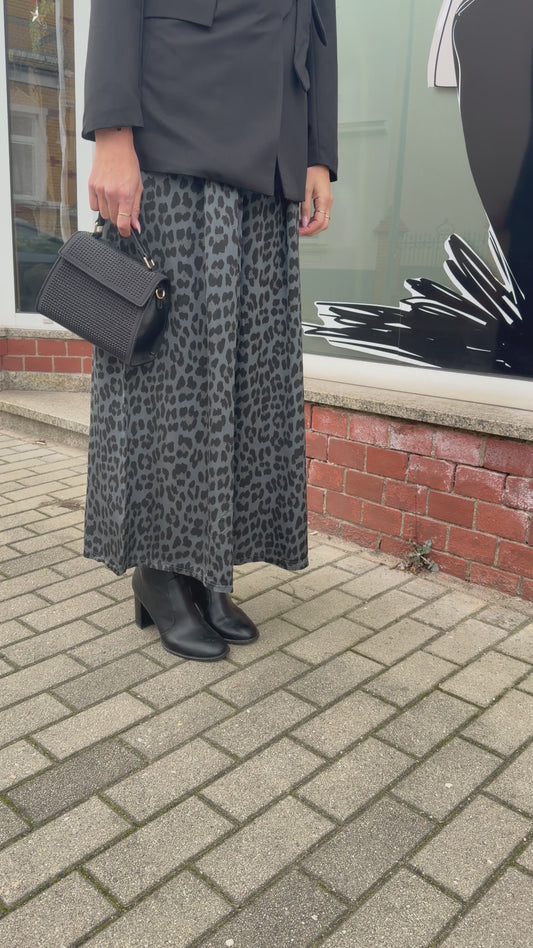 Satin Leo Pants – Luxe Comfort Edition